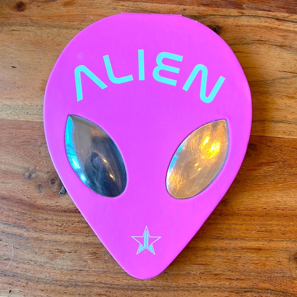 Jeffree Star Alien Eyeshadow Palettes